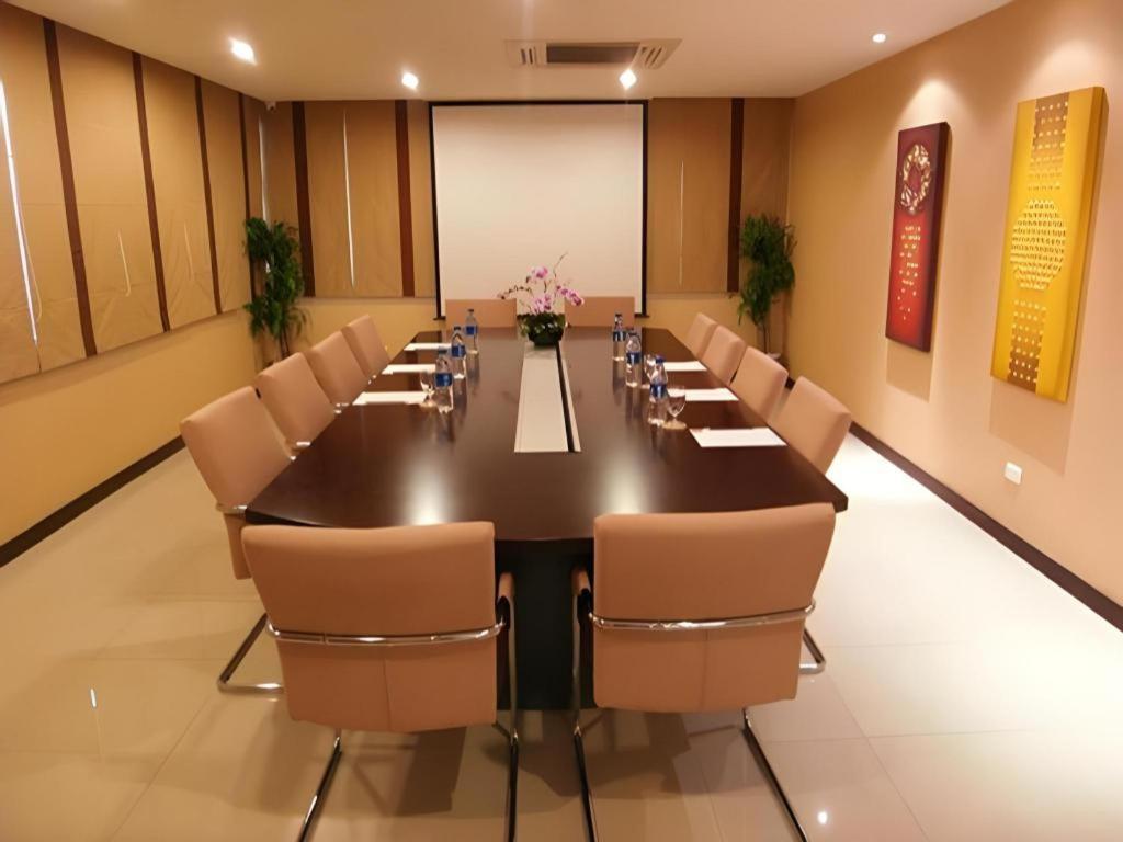 德阿尼酒店【SHA Extra Plus】 曼谷 外观 照片